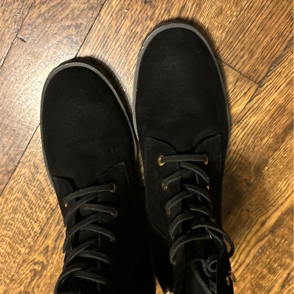 EUC 🖤 STUART WEITZMAN Laine Combat Boots 9 - Picture 7 of 9